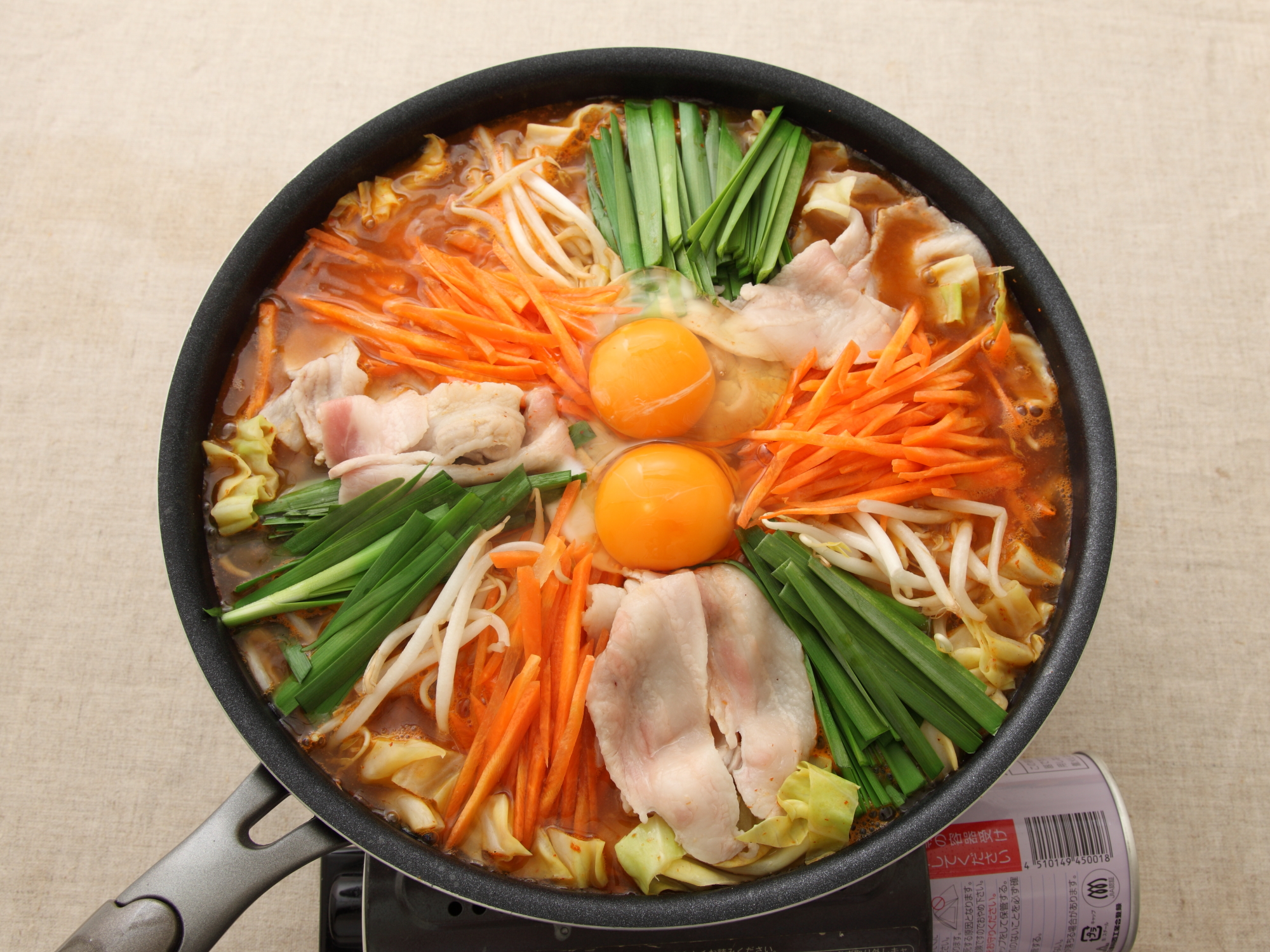 煮込まず簡単！ 豚ともやしのフライパン鍋