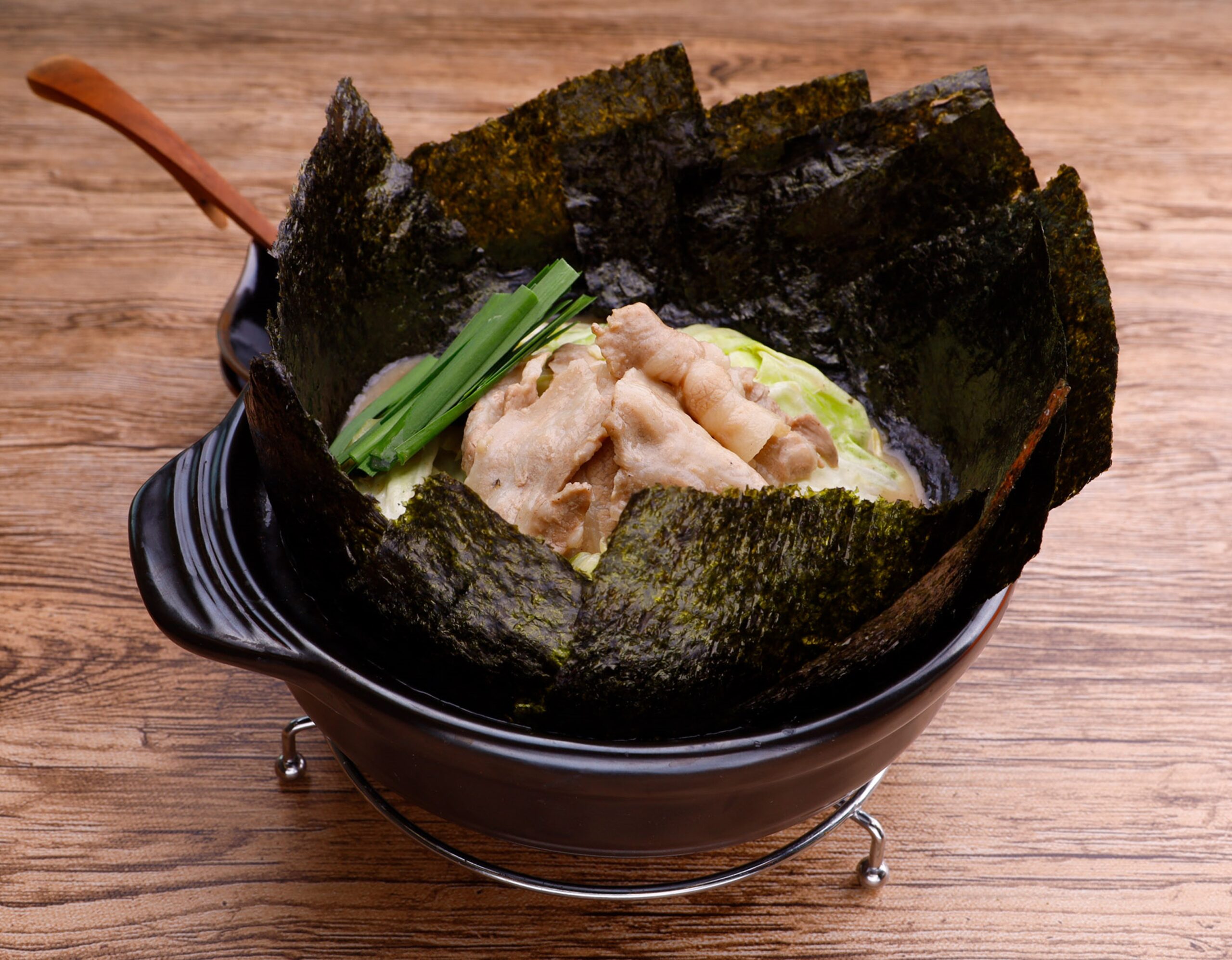 ブラックフライデーは鍋も豪快に! こだわりの海苔・食材たっぷり 悪魔の肉鍋~ブラックMAX~ ブラックフライデーは鍋も豪快に! こだわりの海苔・食材たっぷり 悪魔の肉鍋~ブラックMAX~