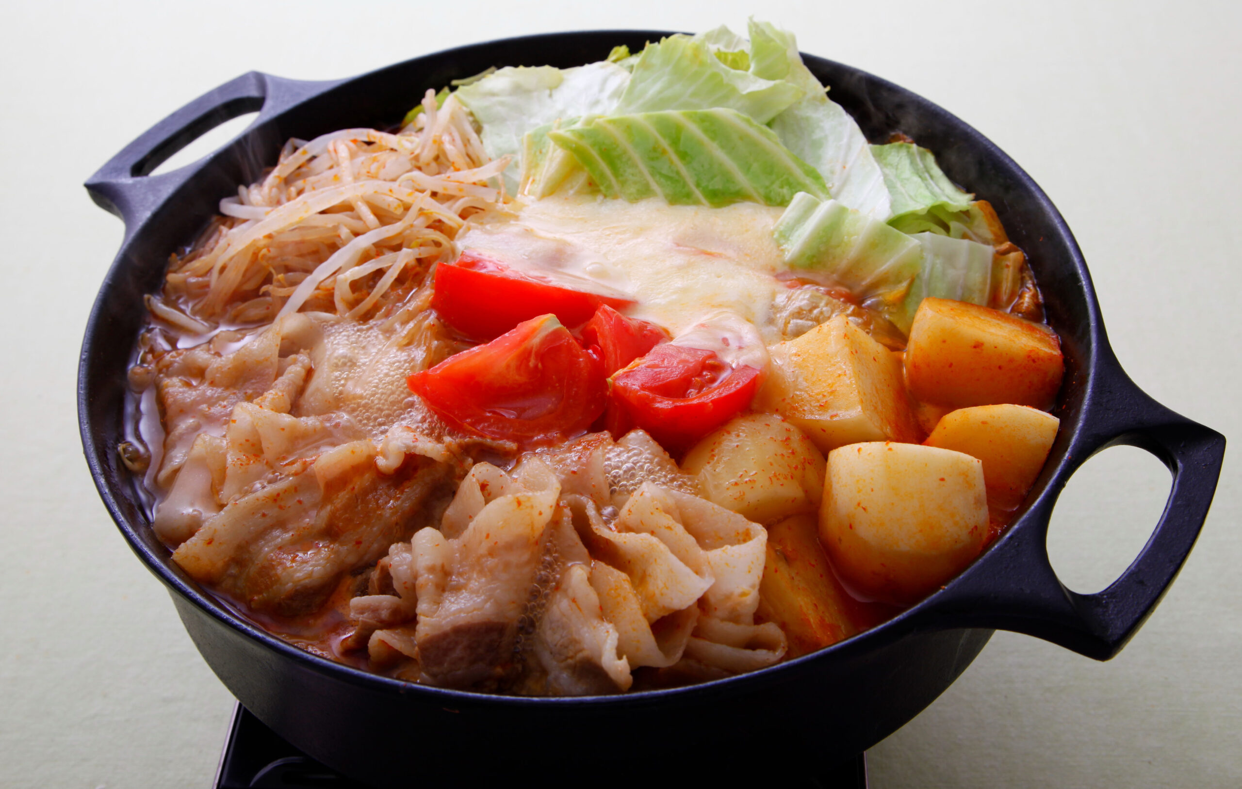 発酵食品で腸活鍋! 甘酒もプラスオンでまろやかに トマトチーズキムチ鍋 発酵食品で腸活鍋! 甘酒もプラスオンでまろやかに トマトチーズキムチ鍋