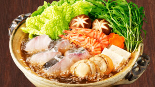 豪華にカニをトッピング！？ こだわり食材で寄せ鍋