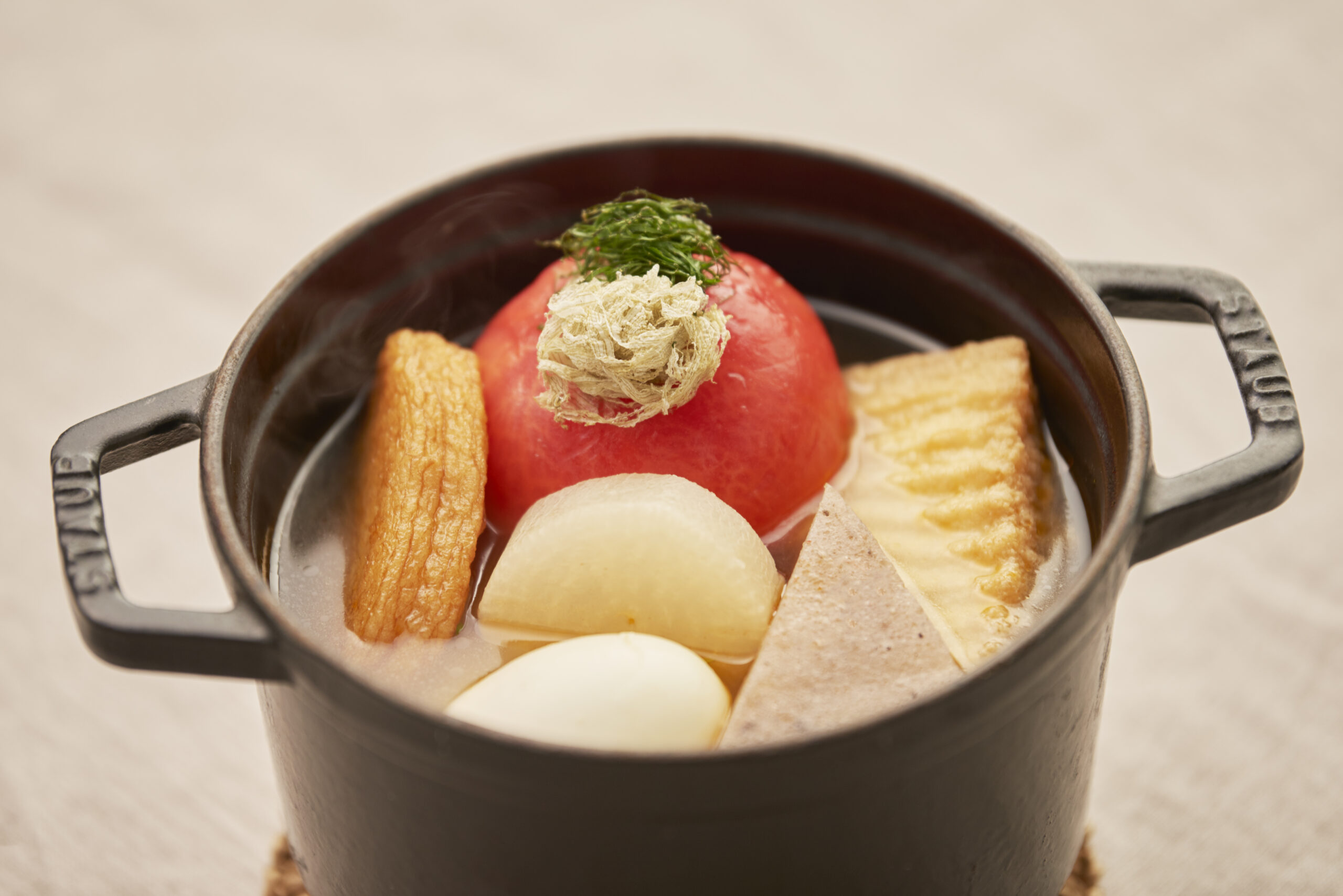 丸ごとトマト入りおでん鍋 丸ごとトマト入りおでん鍋