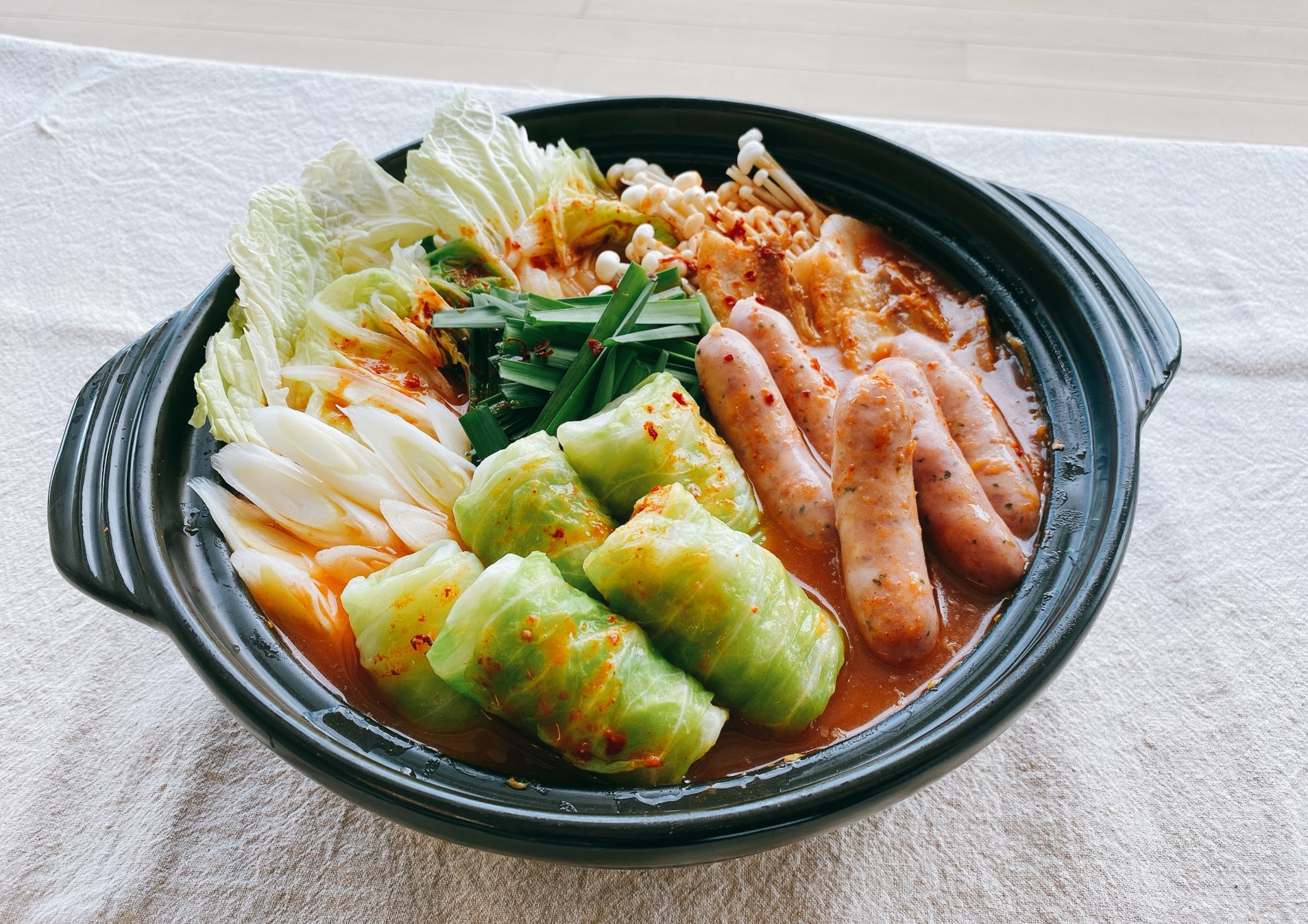 鍋つゆでお手軽に！ ピリ辛簡単！ロールキャベツ